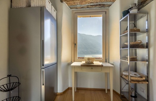 Moltrasio Apartment | Ca' Sbrisiga, Romantic 1 Br Apartment With a Balcony By Halldis