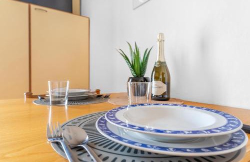 Central Station Apartment | CA2 - Loreto - Duomo- 10 minutes from the Duomo -