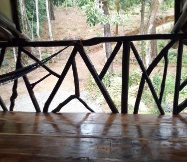 Ballena House | Cabaña Eco-Arte