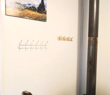 Valdivia Apartment | Cabaña Económica Independiente Veinte mil x persona Veintisiete mil x dos Valor total a pagar por cada noche Bienvenidos