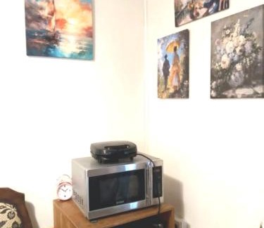 Valdivia Apartment | Cabaña Económica Independiente Veinte mil x persona Veintisiete mil x dos Valor total a pagar por cada noche Bienvenidos