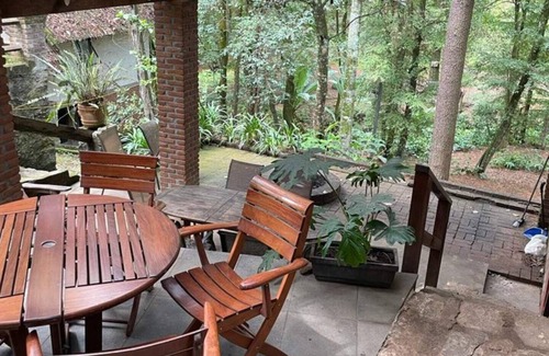 Valle de Bravo Cabin | Cabaña en el Bosque en Valle de Bravo. En Medio del Bosque, Para Descanso