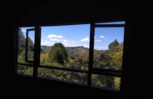 Los Nomos Cabin | Cabaña EN Santa Elena, Ideal Para Estadías DE Trabajo "refugio EN LAS Nubes"