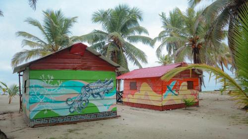Carti Tupile House | Cabaña Romantica frente al mar de isla Chichime Guna Yala
