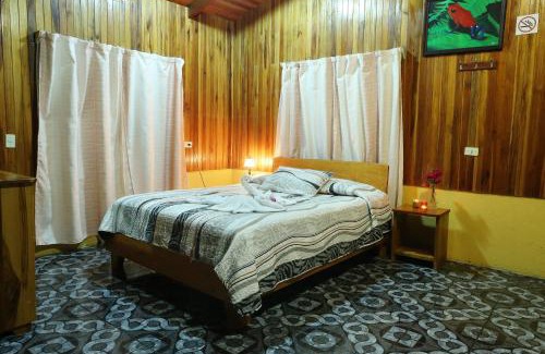 Monteverde Hotel | Cabañas La Pradera