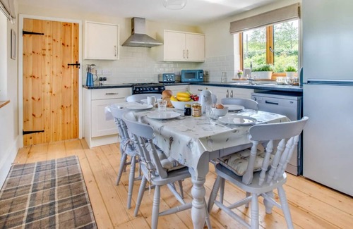 Graig Ski Chalet | Caban Cwm Hedd in the beautiful Newport