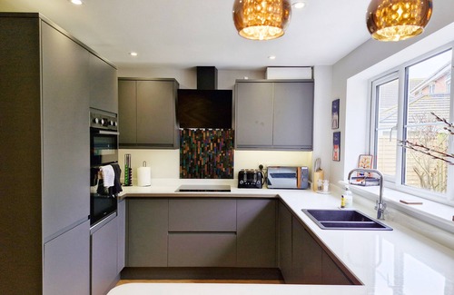 East Wittering Cottage | Cabane Mont Fort - sleeps 6 guests in 3 bedrooms