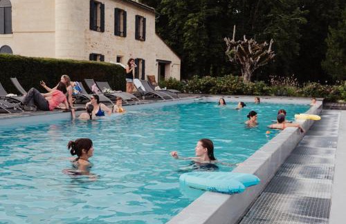 Sadirac Other | Cabane perchée - lac privé, spa & nature