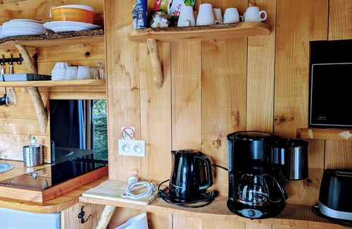 Serrieres-sur-Ain Cabin | Cabanes et Lodges du Belvedere