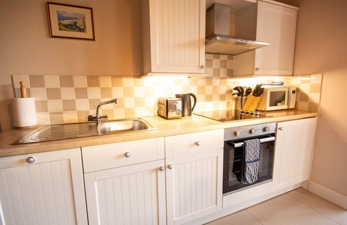 Rhoscolyn Cottage | Cabbage Patch - sleeps 2 guests in 1 bedroom