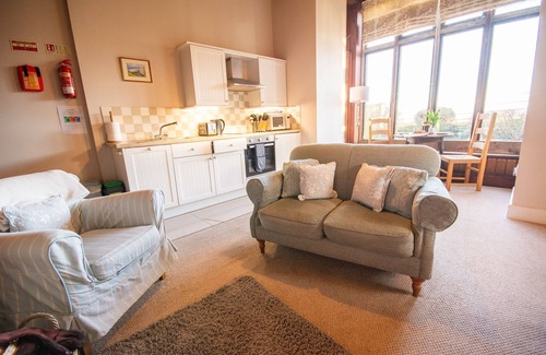 Rhoscolyn Cottage | Cabbage Patch - sleeps 2 guests in 1 bedroom