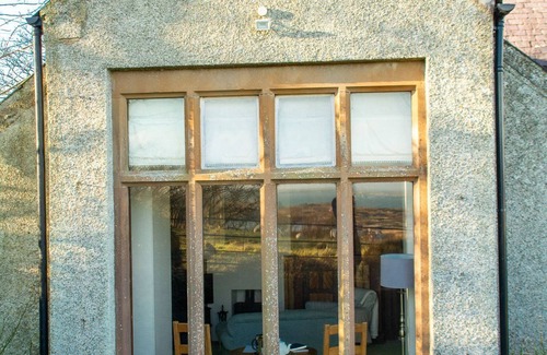 Rhoscolyn Cottage | Cabbage Patch - sleeps 2 guests in 1 bedroom