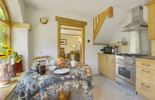 South Petherton Cottage | Cabin ∙ 1 bedroom ∙ 2 guests