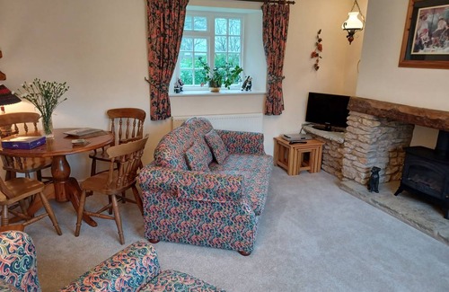 Bruton Cottage | Cabin ∙ 1 bedroom ∙ 2 guests