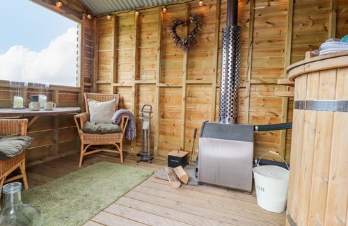 Barnoldswick Cottage | Cabin ∙ 1 bedroom ∙ 2 guests