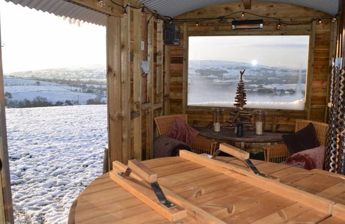 Barnoldswick Cottage | Cabin ∙ 1 bedroom ∙ 2 guests