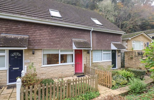 Charmouth Cottage | Cabin ∙ 2 bedrooms ∙ 4 guests