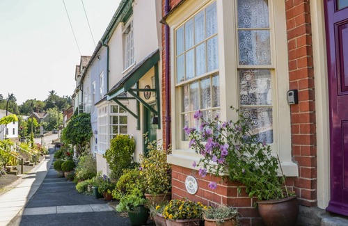 Ludwel Cottage | Cabin ∙ 2 bedrooms ∙ 4 guests