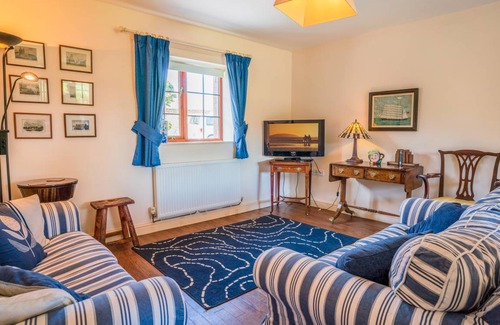 Llanengan Cottage | Cabin ∙ 2 bedrooms ∙ 4 guests