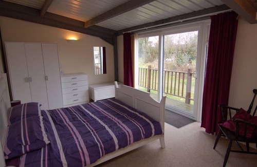 Broadwindsor Cottage | Cabin ∙ 2 bedrooms ∙ 4 guests