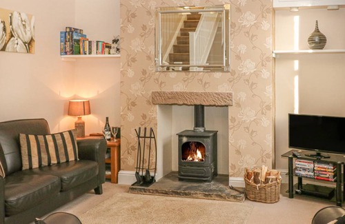 Hope Valley Cottage | Cabin ∙ 2 bedrooms ∙ 4 guests