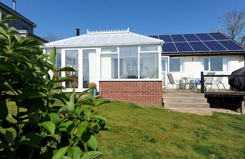 Charmouth Cottage | Cabin ∙ 2 bedrooms ∙ 5 guests