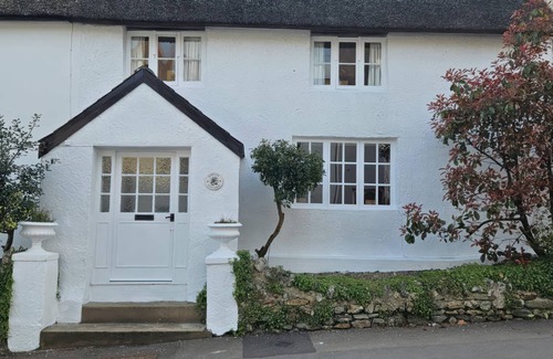 Charmouth Cottage | Cabin ∙ 2 bedrooms ∙ 4 guests