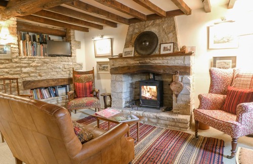 Rendcomb Cottage | Cabin ∙ 2 bedrooms ∙ 2 guests