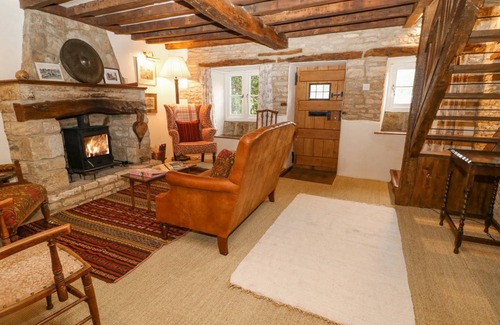 Rendcomb Cottage | Cabin ∙ 2 bedrooms ∙ 2 guests