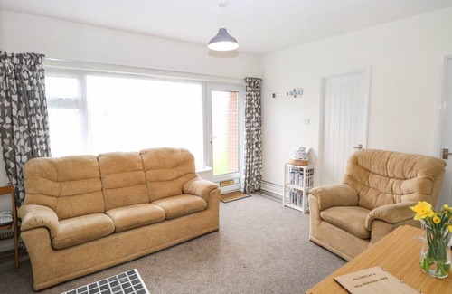 Mundesley Cottage | Cabin ∙ 2 bedrooms ∙ 4 guests