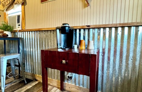 Elmo Cabin | Cabin 2 - Cozy Lake View Retreat with Free Fishing, Marina Access, Free Fishing