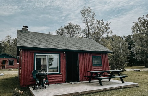 Gould City Cabin | Cabin 2-The Duck Pond at Sunset Pines Resort