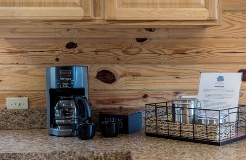 Lexington Cabin | Cabin 25 - Spacious 6-bedroom private home minutes from downtown Lexington