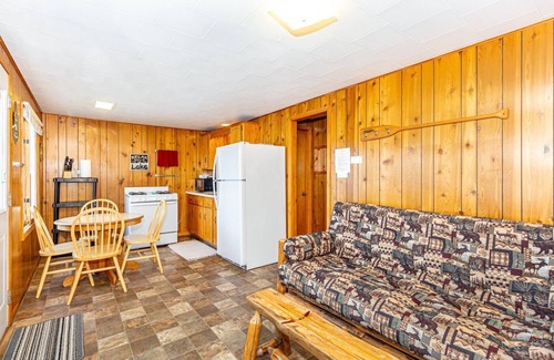 Park Rapids House | Cabin #3 - Hunters' Haven