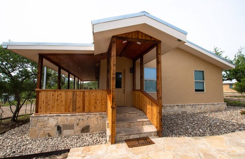 Uvalde Cabin | Cabin 3 of 7 With Private River Access to the Nueces River