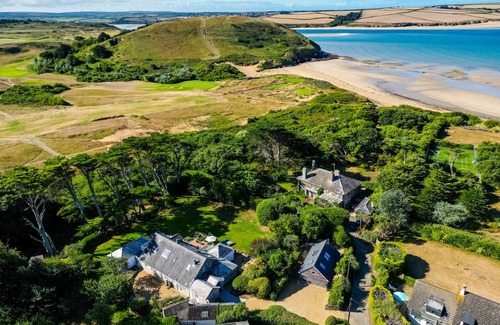 Trebetherick Cottage | Cabin ∙ 5 bedrooms ∙ 10 guests