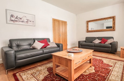 Upper Town Cottage | Cabin ∙ 5 bedrooms ∙ 12 guests