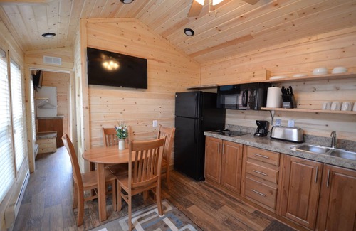 Christopher Creek Cabin | Cabin #6 is a 2 bedroom, 1 & 1/2 bath, 2-flat screen tv's. Overlooks the creek.