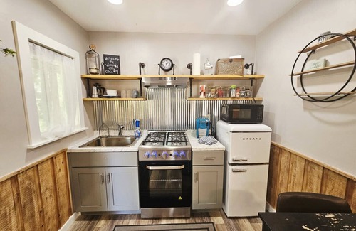 Glenwood Springs Cabin | Cabin 9 Cozy rustic w/Kitchen