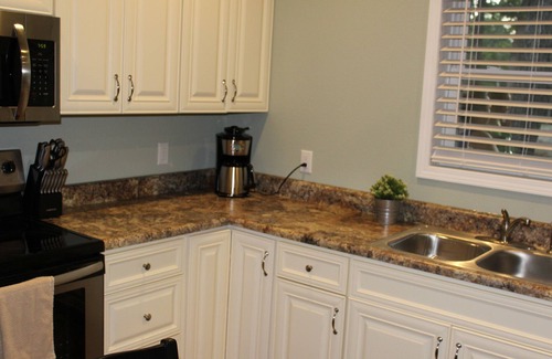 Saint Patrick Cabin | Cabin at Oak Hollow Campground - Located between St Patrick and Lake of the Oaks