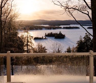 Saint-Aime-du-Lac-des-Iles Ski Chalet | Cabin N1 Les Grand'Pares Lake view Jacuzzi