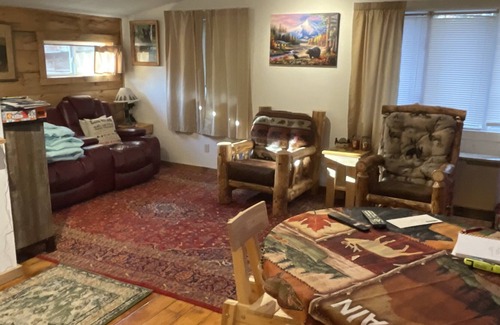North Conway House | Cabin Fever Getaway With Brand New 2022 Nordic Jacuzzi Spa Hot Tub
