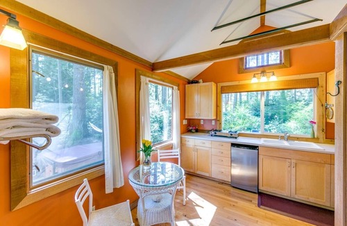 Rollingbay Cabin | Cabin Fever - Private Cabin in the Woods