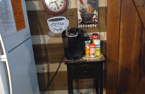 Dandridge Cabin | "Cabin for Two" Smoky Mtn Tourist Area/Pool/Fire Pitn