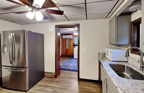 Thayerville Cottage | Cabin Lodge