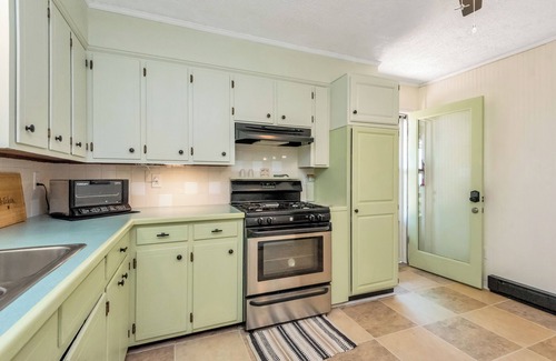 Jefferson House | cabin off the Blue Ridge Parkway in Jefferson NC