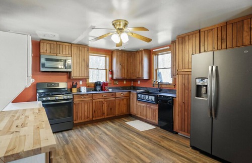 Augusta Cabin | Cabin on the Little Cacapon River