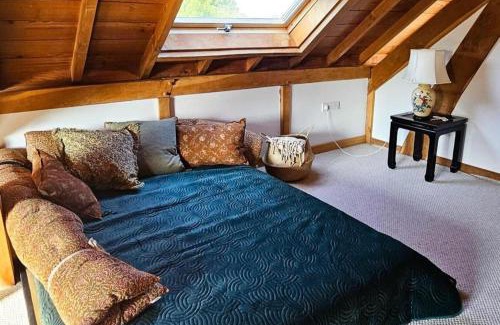 Muchelney House | Cabin - Sleeps 4 - Nature Sauna Hot Tub