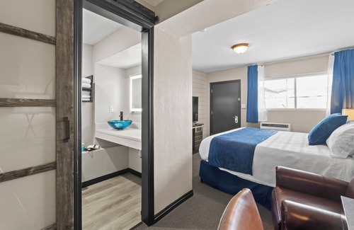 Lava Hot Springs Hotel | Cabin/Tiny Home With Beach (River Access)