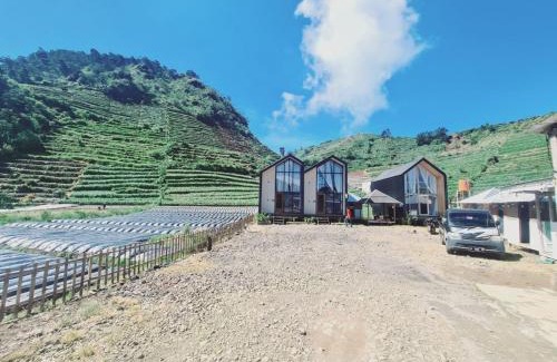 Kejajar Villa | cabin view danau